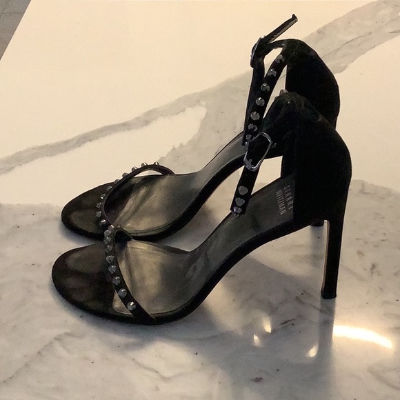 Classic Stuart Weitzman heels. - Picture 5 of 5